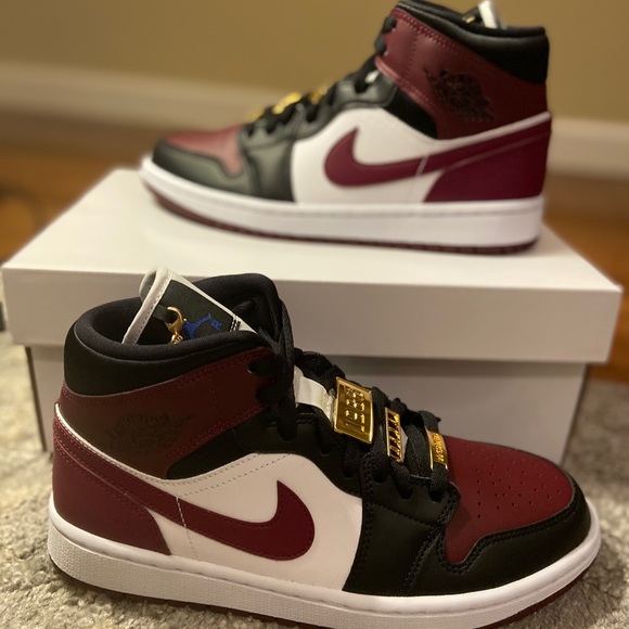 jordan 1 mid size 8.5